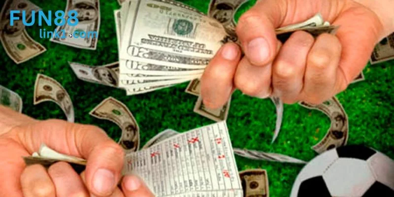 Lựa chọn xả kèo bóng đá đúng lúc giúp người chơi bảo vệ tiền cược hiệu quả.